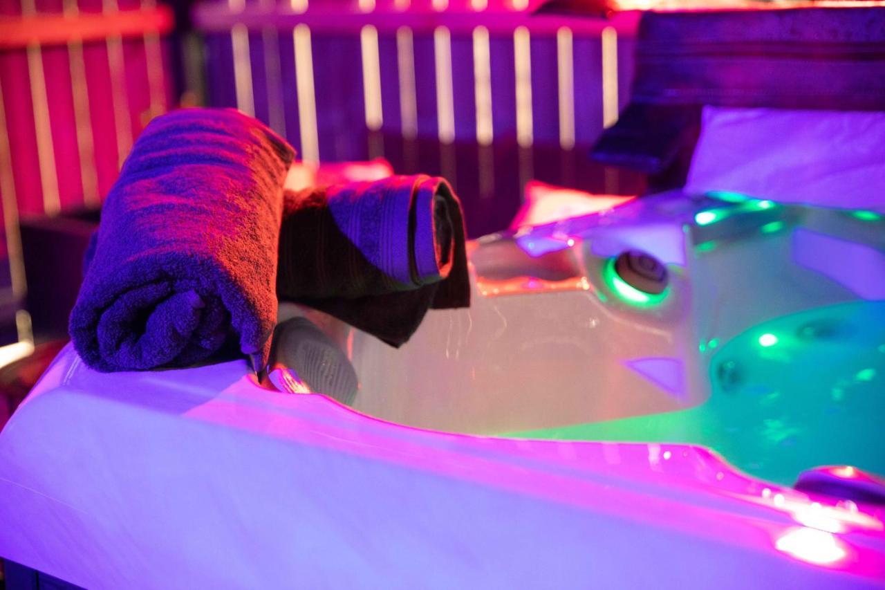 Domaine Des Demoiselles - Gite Et Spa Hauteville  エクステリア 写真